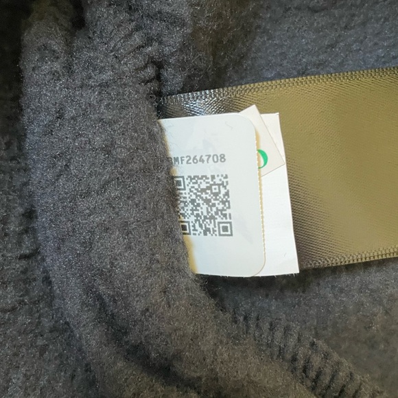 The North Face Men’s Leo 1/4 Zip Sweater - Picture 5 of 6